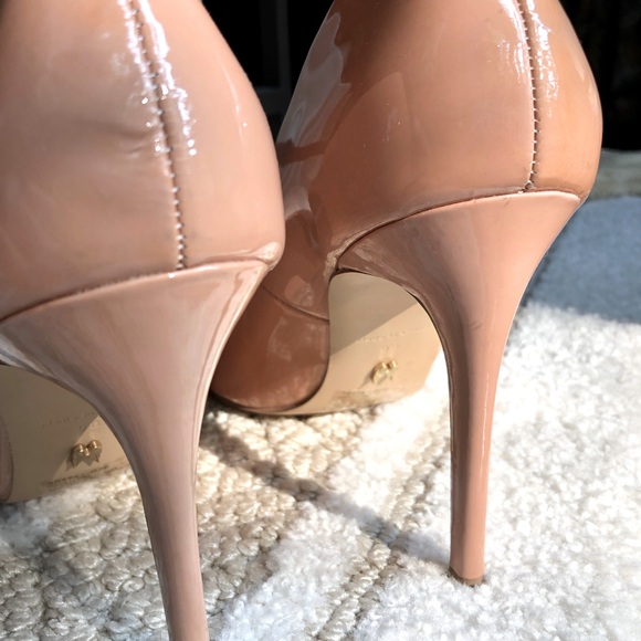 Victoria’s Secrets patent leather pumps - Picture 2 of 5